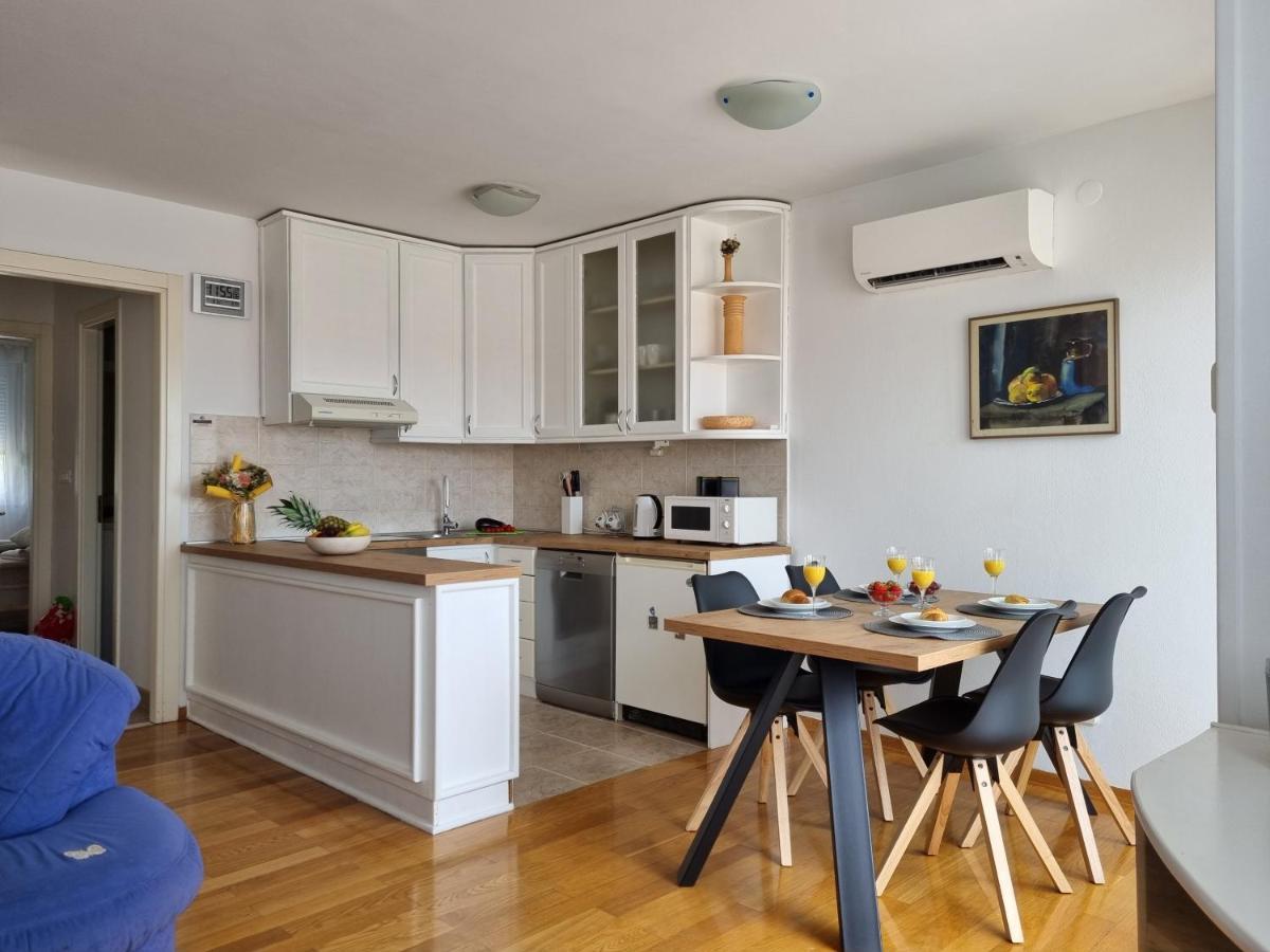 Apartment Lana Spalato Esterno foto